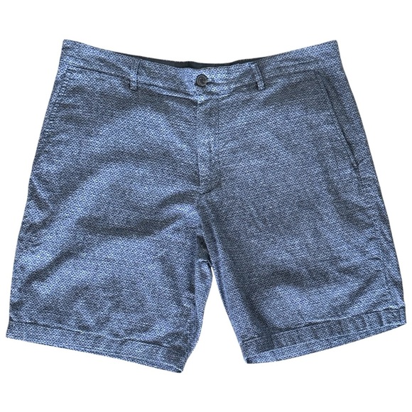 Club Monaco Maddox Fit 9” Linen Blend Tile Print Shorts in Blue Men’s 33 - Picture 1 of 5